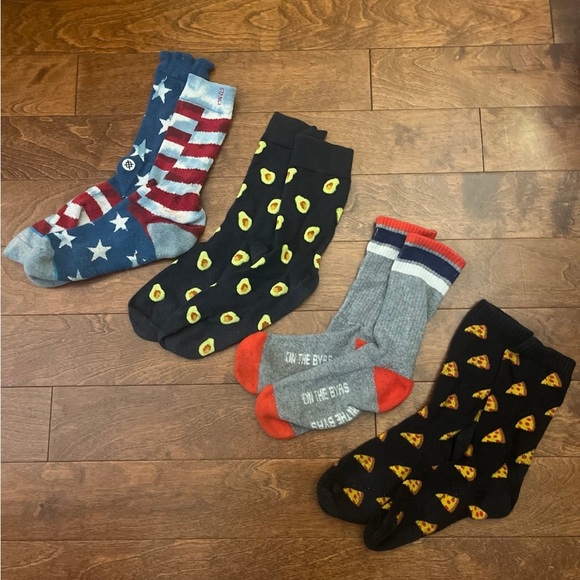 Lot of 4: Pattern Crew Socks - Picture 1 of 1